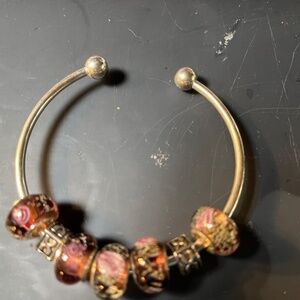 NWOT Handmade Pandora (like) Pink Bangle Bracelet